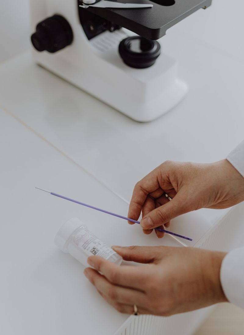 Abstrich zum Thema Krebsvorsorge in der Gynäkologie Dr. med. Rieke Hermann